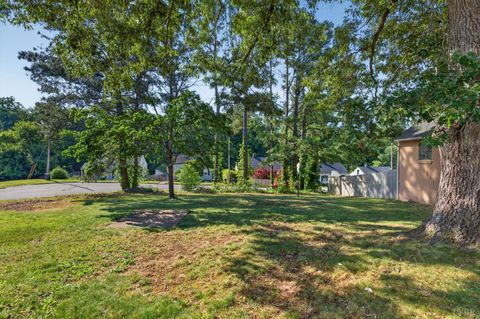 Tiny photo for 4800 Myrtle Street, Lynchburg, VA 24502 (MLS # 366663)