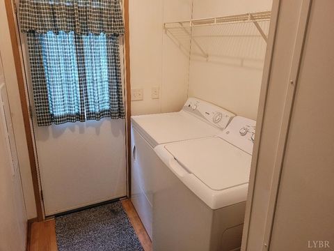 Tiny photo for 2733 Olive Branch Road, Prospect, VA 23960 (MLS # 366697)