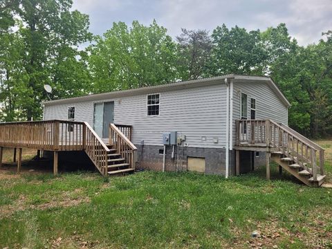 Tiny photo for 2733 Olive Branch Road, Prospect, VA 23960 (MLS # 366697)