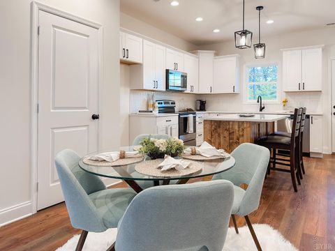 Tiny photo for 110 Aaron Place #609, Lynchburg, VA 24502 (MLS # 363873)