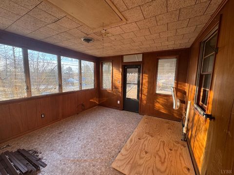 Tiny photo for 270 Crescent Lane, Monroe, VA 24574 (MLS # 364443)