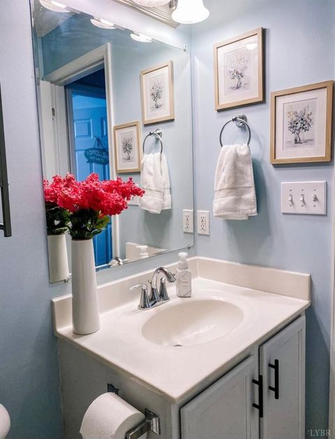 Tiny photo for 623 Wyndhurst Drive #305, Lynchburg, VA 24502 (MLS # 363156)