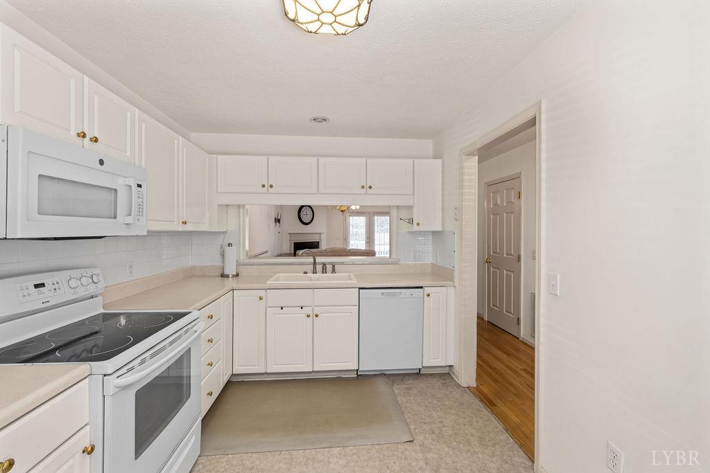 1055 Jefferson Oaks Court #3, Forest, Virginia image 5