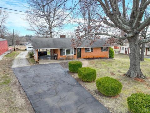 Tiny photo for 133 Perdue Drive, Hurt, VA 24563 (MLS # 364075)