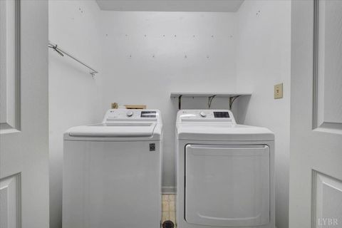 Tiny photo for 4331 Fox Croft Circle, Roanoke, VA 24018 (MLS # 362609)