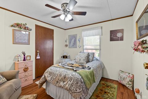 Tiny photo for 1289 Confederate Boulevard, Appomattox, VA 24522 (MLS # 362237)