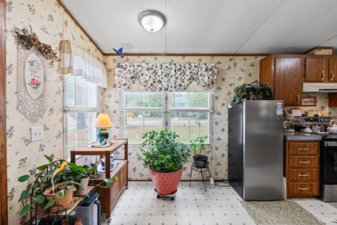 Tiny photo for 1289 Confederate Boulevard, Appomattox, VA 24522 (MLS # 362237)