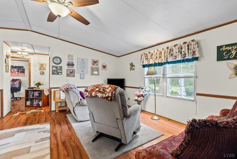 Tiny photo for 1289 Confederate Boulevard, Appomattox, VA 24522 (MLS # 362237)
