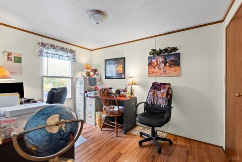 Tiny photo for 1289 Confederate Boulevard, Appomattox, VA 24522 (MLS # 362237)