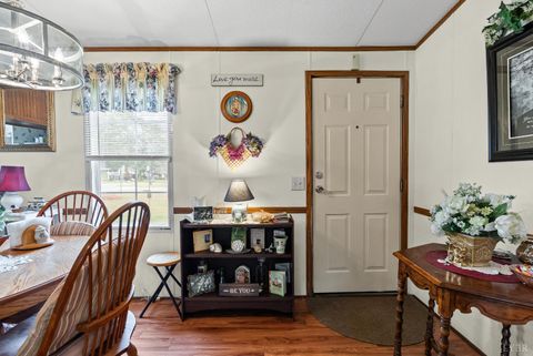 Tiny photo for 1289 Confederate Boulevard, Appomattox, VA 24522 (MLS # 362237)