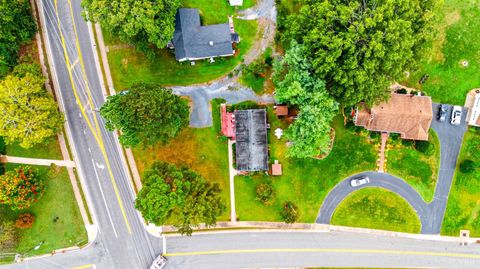 Tiny photo for 1289 Confederate Boulevard, Appomattox, VA 24522 (MLS # 362237)