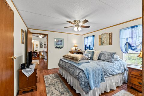Tiny photo for 1289 Confederate Boulevard, Appomattox, VA 24522 (MLS # 362237)