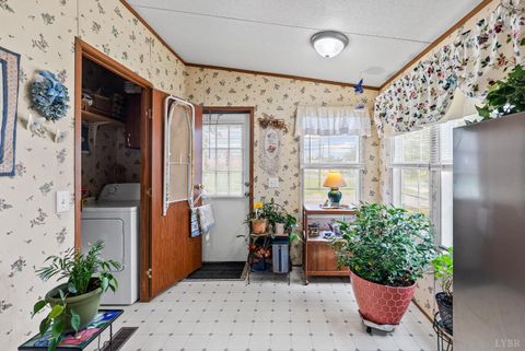 Tiny photo for 1289 Confederate Boulevard, Appomattox, VA 24522 (MLS # 362237)