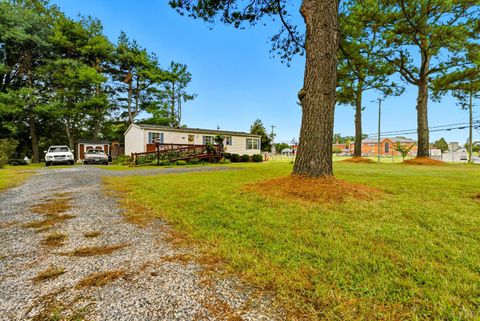 Tiny photo for 1289 Confederate Boulevard, Appomattox, VA 24522 (MLS # 362237)