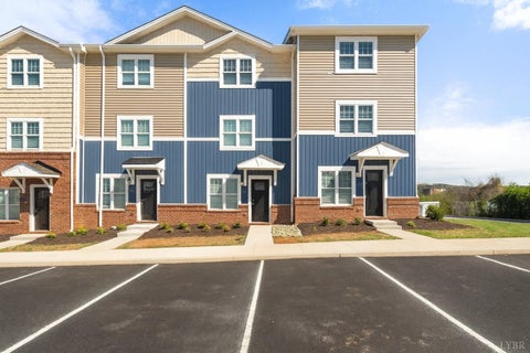Townhouse For Sale - 1600 Wards Ferry Road #1005<br/> Lynchburg, VA 24502