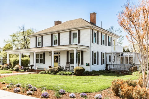 Homes For Sale - 151 Burke Street<br/> Appomattox, VA 24522