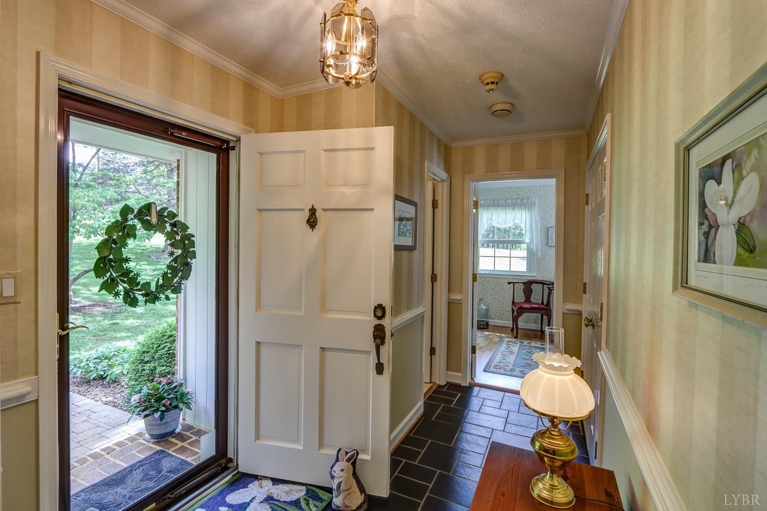 1146 Audubon Drive, Lynchburg, Virginia image 2