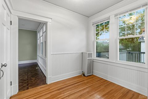 Tiny photo for 106 connecticut Avenue, Lynchburg, VA 24501 (MLS # 362589)