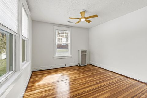 Tiny photo for 106 connecticut Avenue, Lynchburg, VA 24501 (MLS # 362589)