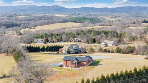 Tiny photo for 43 Halsey Court, Wirtz, VA 24184 (MLS # 364079)
