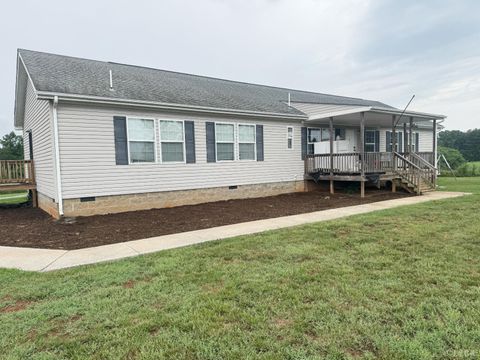 Homes For Sale - 1113 Carwile Road<br/> Rustburg, VA 24588