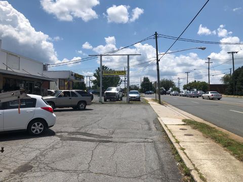 Tiny photo for 5218 Fort Avenue, Lynchburg, VA 24502 (MLS # 364422)