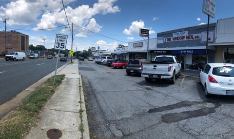 Tiny photo for 5218 Fort Avenue, Lynchburg, VA 24502 (MLS # 364422)