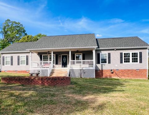Photo of 6956 Climax Rd Rd, Gretna, VA 24557 (MLS # 365799)