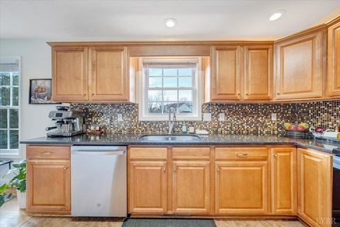 Tiny photo for 7915 Lanasey Drive, Roanoke, VA 24019 (MLS # 363834)