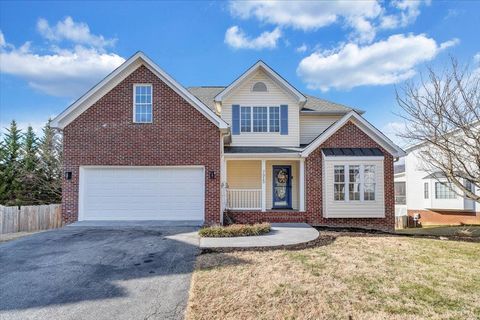 Photo of 7915 Lanasey Drive, Roanoke, VA 24019 (MLS # 363834)