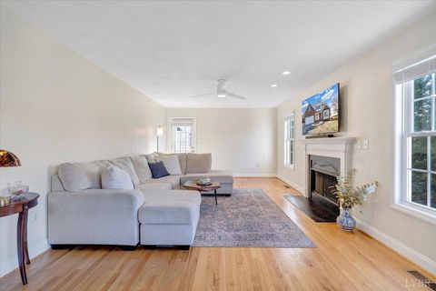 Tiny photo for 7915 Lanasey Drive, Roanoke, VA 24019 (MLS # 363834)