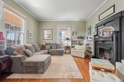 Tiny photo for 517 Longwood Avenue, Bedford, VA 24523 (MLS # 364860)