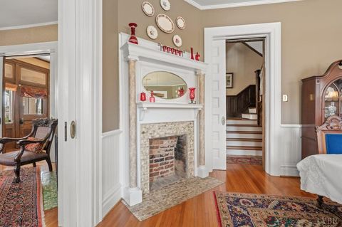 Tiny photo for 517 Longwood Avenue, Bedford, VA 24523 (MLS # 364860)