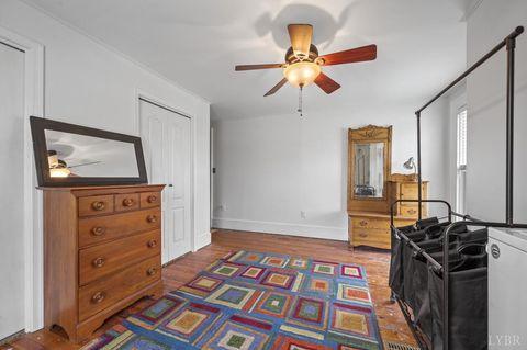 Tiny photo for 517 Longwood Avenue, Bedford, VA 24523 (MLS # 364860)
