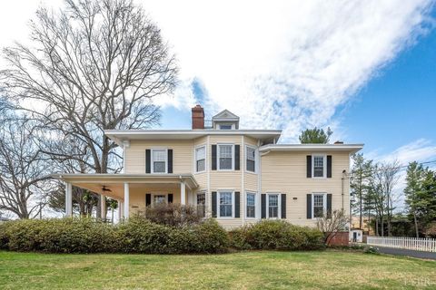 Tiny photo for 517 Longwood Avenue, Bedford, VA 24523 (MLS # 364860)