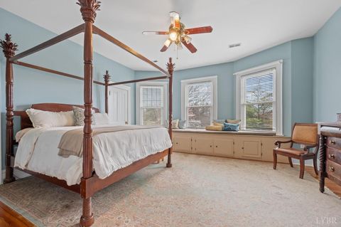 Tiny photo for 517 Longwood Avenue, Bedford, VA 24523 (MLS # 364860)