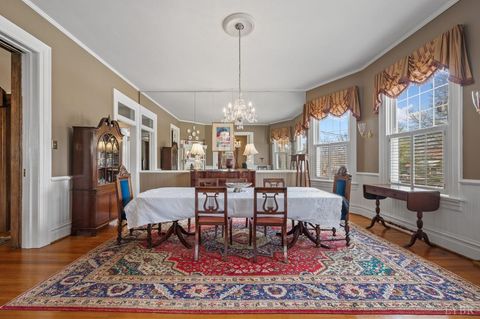 Tiny photo for 517 Longwood Avenue, Bedford, VA 24523 (MLS # 364860)