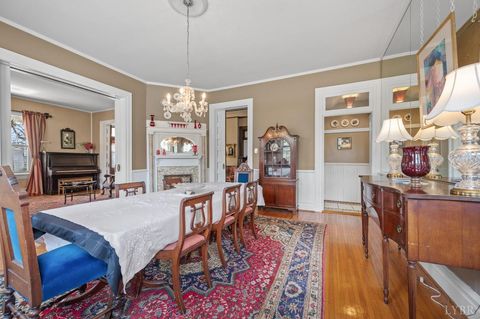 Tiny photo for 517 Longwood Avenue, Bedford, VA 24523 (MLS # 364860)