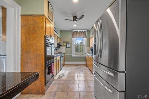 Tiny photo for 517 Longwood Avenue, Bedford, VA 24523 (MLS # 364860)