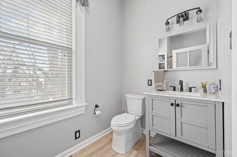 Tiny photo for 517 Longwood Avenue, Bedford, VA 24523 (MLS # 364860)