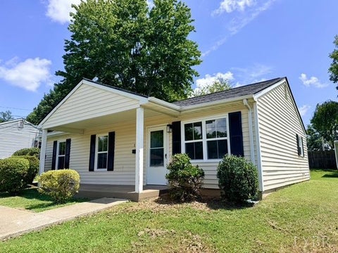 Photo of 1136 Lanier St. ST, Lynchburg, VA 24504 (MLS # 368417)