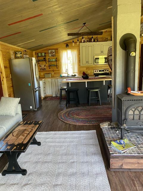 Tiny photo for 7392 Peaks Road, Bedford, VA 24523 (MLS # 364675)