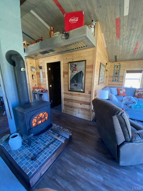 Tiny photo for 7392 Peaks Road, Bedford, VA 24523 (MLS # 364675)