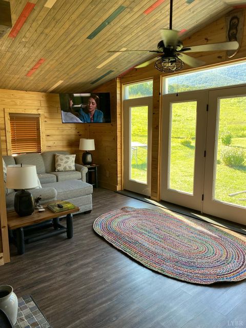 Tiny photo for 7392 Peaks Road, Bedford, VA 24523 (MLS # 364675)