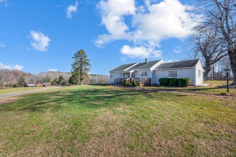 Homes For Sale - 10008 Thomas Jefferson Highway<br/> Charlotte Court House, VA 23923