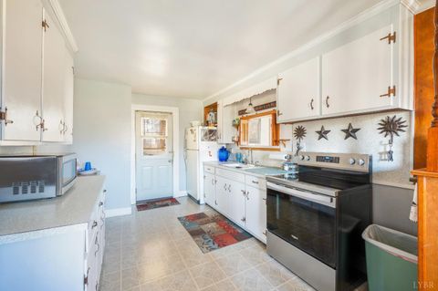 Tiny photo for 10008 Thomas Jefferson Highway, Charlotte Court House, VA 23923 (MLS # 363490)