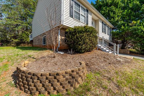 Tiny photo for 340 Blackhawke Drive, Lynchburg, VA 24502 (MLS # 366458)