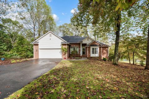 Photo of 1324 Cuddington Lane, Forest, VA 24551 (MLS # 362230) Photo of 1324 Cuddington Lane, Forest, VA 24551 (MLS # 362230)