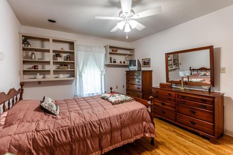 Tiny photo for 119 S Fork Road, Appomattox, VA 24522 (MLS # 366542)