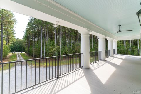 Tiny photo for 7622 Farmville Road, Farmville, VA 23901 (MLS # 362554)